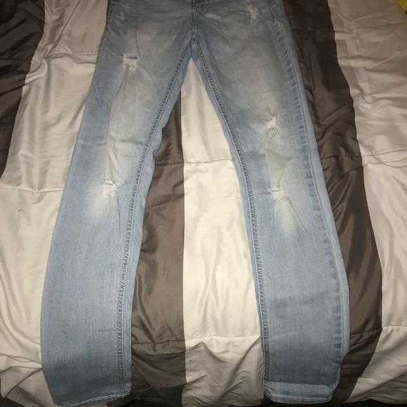SOLD‼️ Light Blue Distressed Skinny Jeans - Picture 4 of 5